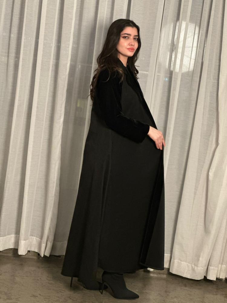 مارينا للعبايات - عباية"رونق" اسود