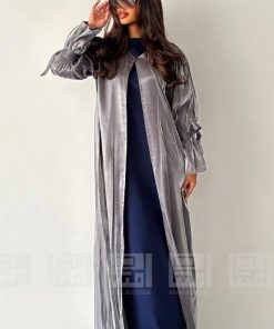 دار امتنان - عباية تفتة حريرية باردة رمادية بأكمام جرس- 1442