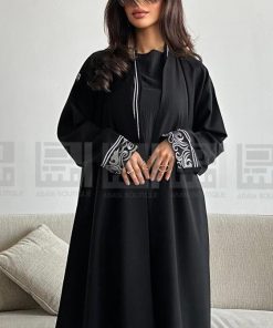 Alternative view of دار امتنان - عباية سوداء كلوش باردة مطرزة بأطراف فضية أنيقة- 1427