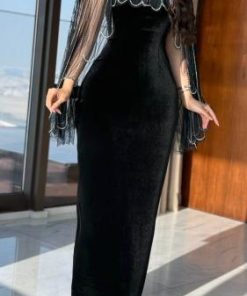 أوبرا فاشن - فستان سهرة مخمل أسود ملكي بتطريز لامع