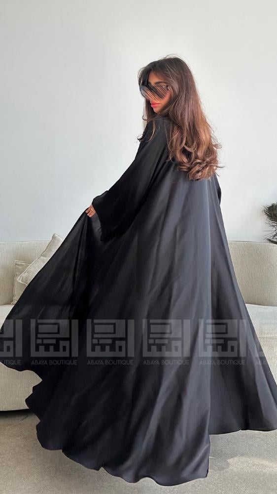دار امتنان - عباية كلوش سوداء صيفية أنيقة بقماش بودرة- 1321 - Image 6