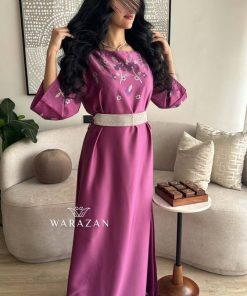 ورزان - جلابية راقية بتطريز مع حزام بألوان الفوشي والتيفاني