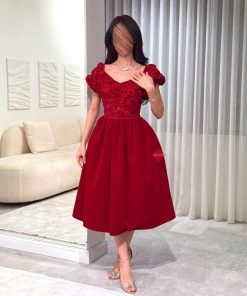 بينوش - فستان مخمل مطرز بالورود ستايل اكمام بف