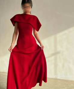 روز المها - فستان احمر ناعم