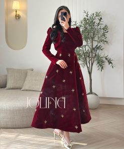 Alternative view of جولينا - فستان مخملي بلون عنّابي وجاكيت باكمام طويلة