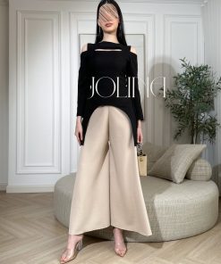 Alternative view of جولينا  - جمب سوت اسود مع بيج