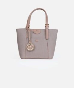 أوبرا فاشن - شنطة نسائية ماركة لورينا تعبر عن الأناقة بلون رمادي