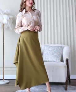 Alternative view of أوبرا فاشن - تنورة قماش كريب لون كموني