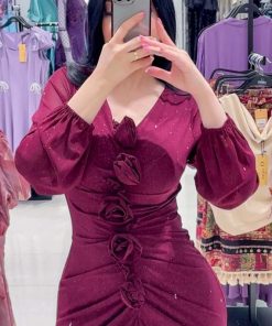 Alternative view of أوبرا فاشن - فستان سهرة برغندي لامع ستريتش مزين بورود بارزة