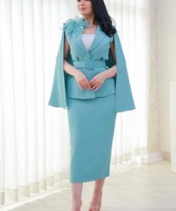 أوبرا فاشن - طقم نسائي لون تيفاني جاكيت بوردة بالكتف وتنورة سادة