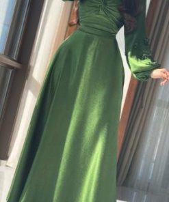 أوبرا فاشن - فستان ناعم طويل لون اخضر ستان حرير مكسر اكمام طويلة