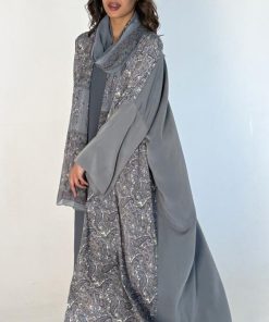 Alternative view of عزة المتميزة - عباية حرير رمادي٢