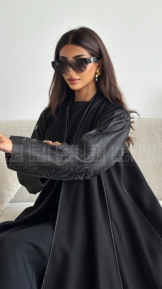 دار امتنان - عباية سوداء نصف كلوش بأكمام مميزة- 1400