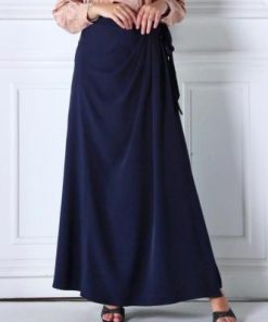 أوبرا فاشن - تنورة مدرسي قماش كريب استرتش لون كحلي زم على الخصر مع حزام