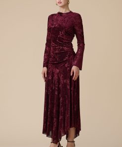 Alternative view of اكتان - فستان احمر ميدي مخملي