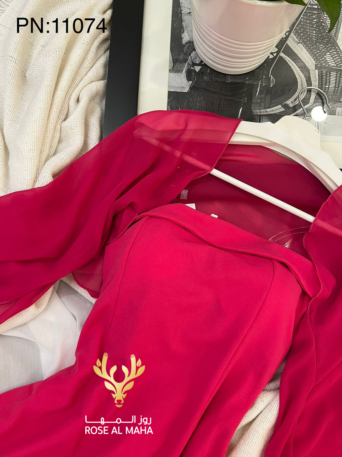 روز المها - فستان فوشي بأكمام شيفون - Image 2