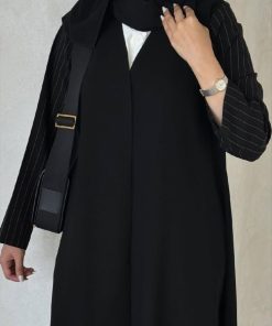 Alternative view of الفيروز  - عباية سُدفة