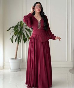 Alternative view of أوبرا فاشن - فستان سهرة لون برغندي راقٍ بتصميم ناعم وتطريز لامع