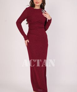 اكتان - فستان درابيه ضيق مزين بالكريستال لون عنابي