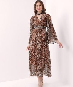 تريجر آيلاند - فستان مشجر ميدي بأكمام واسعة