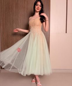 بينوش - فستان سهرة مزين بالترتر ستايل كت وكلوش تل