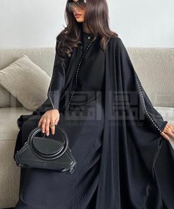دار امتنان - عباية سوداء كريستال بقماش صيفي بتصميم بشت مريح- 1426