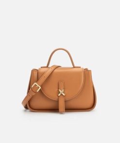 الفي - شنطة نسائية أنيقة بلون بني