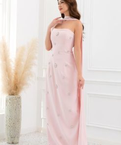 Alternative view of افورا  - فستان مع شال على الرقبة مزين بكرستال