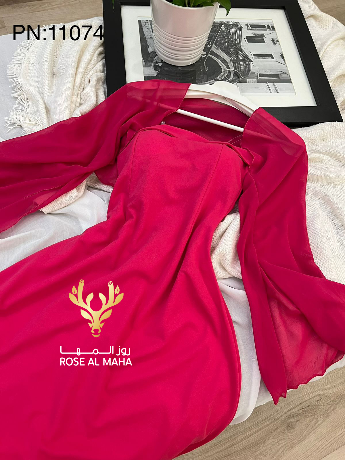 روز المها - فستان فوشي بأكمام شيفون - Image 6