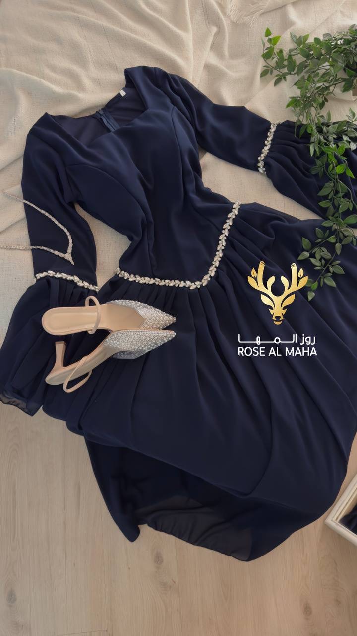 روز المها - فستان شيفون كحلي مزين بالكرستال - Image 2