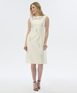 افورا  - فستان بزخرفة مميزة