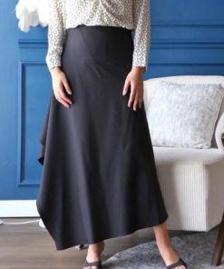 أوبرا فاشن - تنورة مدرسي قماش كريب لون اسود