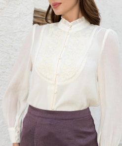 افورا  - بلوزة بتفاصيل انيقة