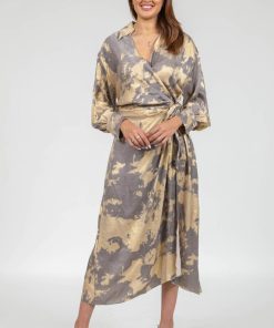 تريجر آيلاند - فستان ميدي مشجر لف لون ذهبي