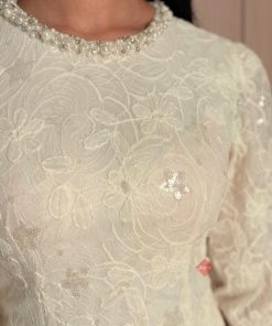 Alternative view of بينوش  - فستان سهرة باكمام طويلة مزينة بالدانتيل الراقي