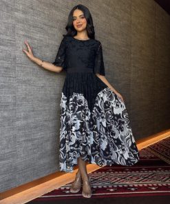 Alternative view of تريجر آيلاند - فستان ميدي دانتيل بتشجيره وكسرات بليسيه من الاسفل