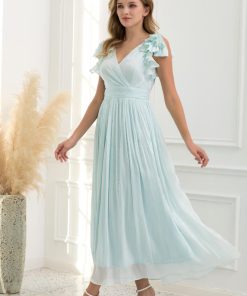 افورا - فستان بتصميم عصري