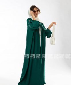 دار امتنان - عباية خضراء بقماش حريري 5027