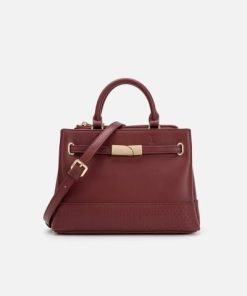 الفي - شنطة نسائية كلاسيك باللون العودي