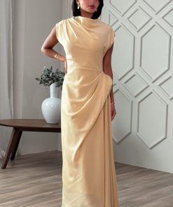 اكتان - فستان كريب طويل بكسرات لون أصفر فاتح