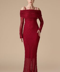 اكتان - فستان أحمر طويل دانتيل