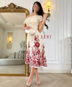 جولينا - طقم بيج بتطريز زهري ملون