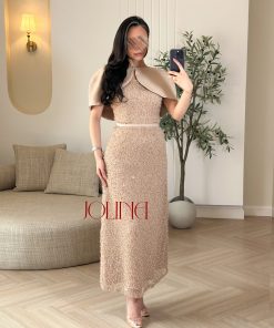 جولينا - فستان طويل بتطريز لامع وكاب للأكتاف