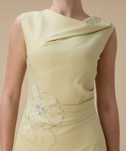 Alternative view of اكتان - فستان ماكسي بلون أصفر مع تطريز زهري