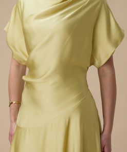 Alternative view of اكتان - فستان أصفر ميدي بقصة انسيابية وأكمام واسعة