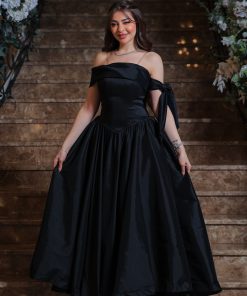 لورا فاشن - فستان سهرة أسود أوف شولدر بتصميم كلاسيكي وربطة جانبية