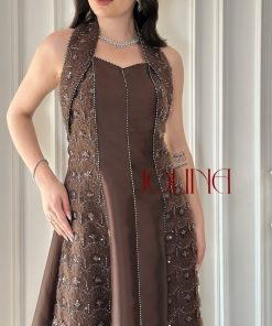 Alternative view of جولينا - فستان سهرة بني طويل بتطريز جانبي