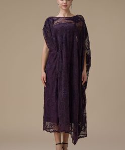 اكتان - فستان موف دانتيل واسع بقصة كاب