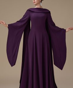 Alternative view of اكتان - فستان طويل بنفسجي بأكمام كيب