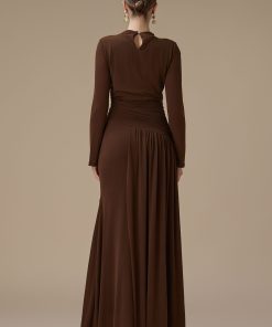 Alternative view of اكتان - فستان طويل بني بكسرات جانبية